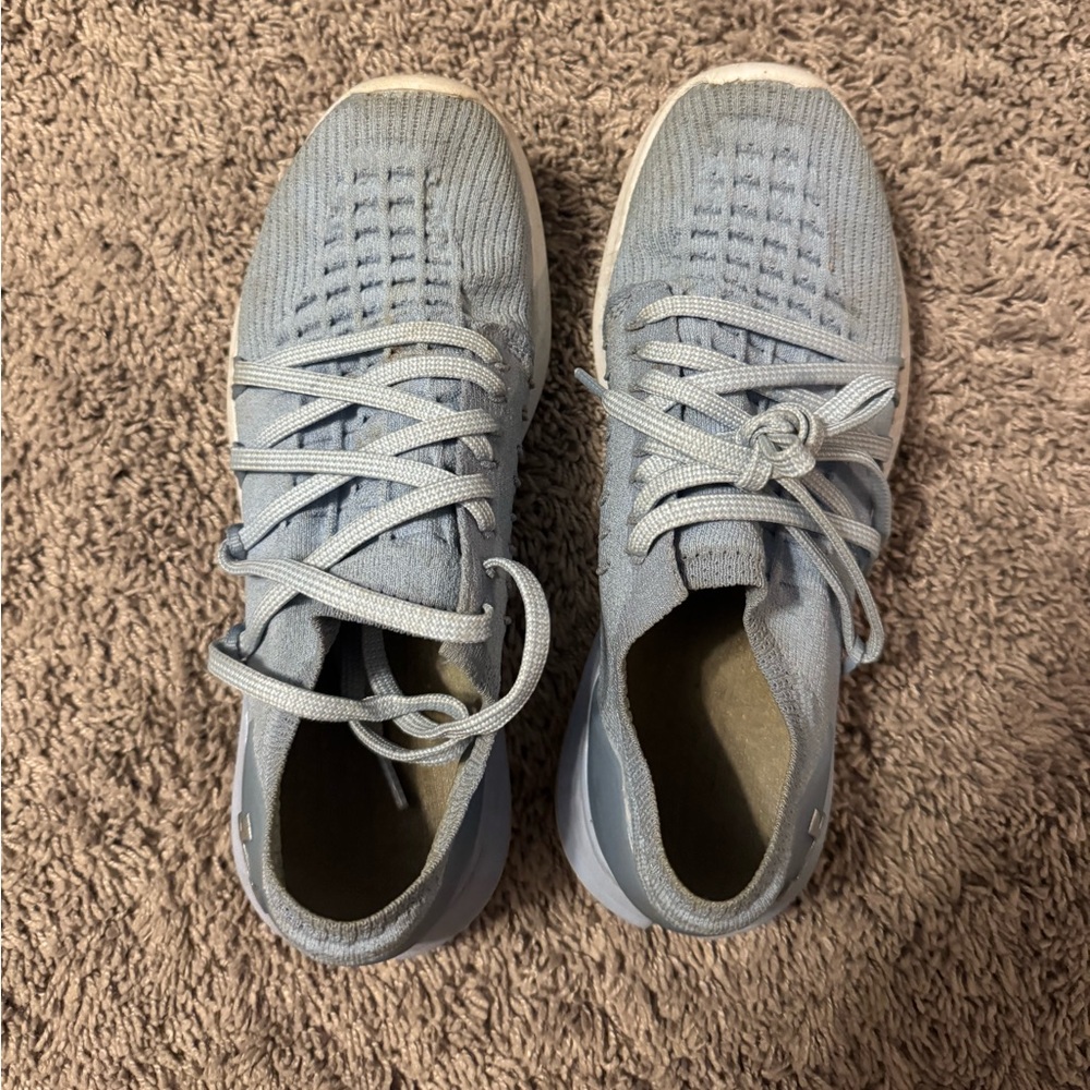 Under Armour Sneakers